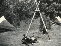 Aava1958 14  Gitarrspelande scouter hade vi redan då. Han till vänster Lars ”Lalla” Hansson och till höger är Peter Berglund.