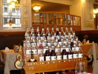 14  Här var det en del som beställde in vin årgång sitt födelseår.