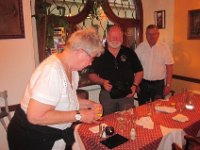 44  Sista middagen i Prag vid en trevlig famijeägd restaurant, B-M, Wille och Nisse. Det var superpt!